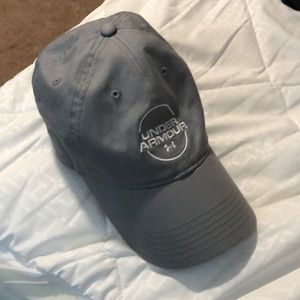 Under armor never worn golf hat
